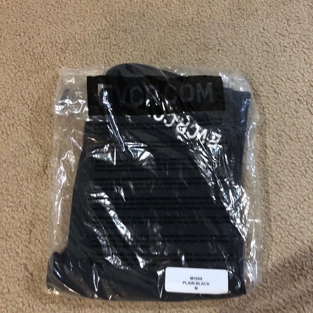 New unopened EVCR leggings